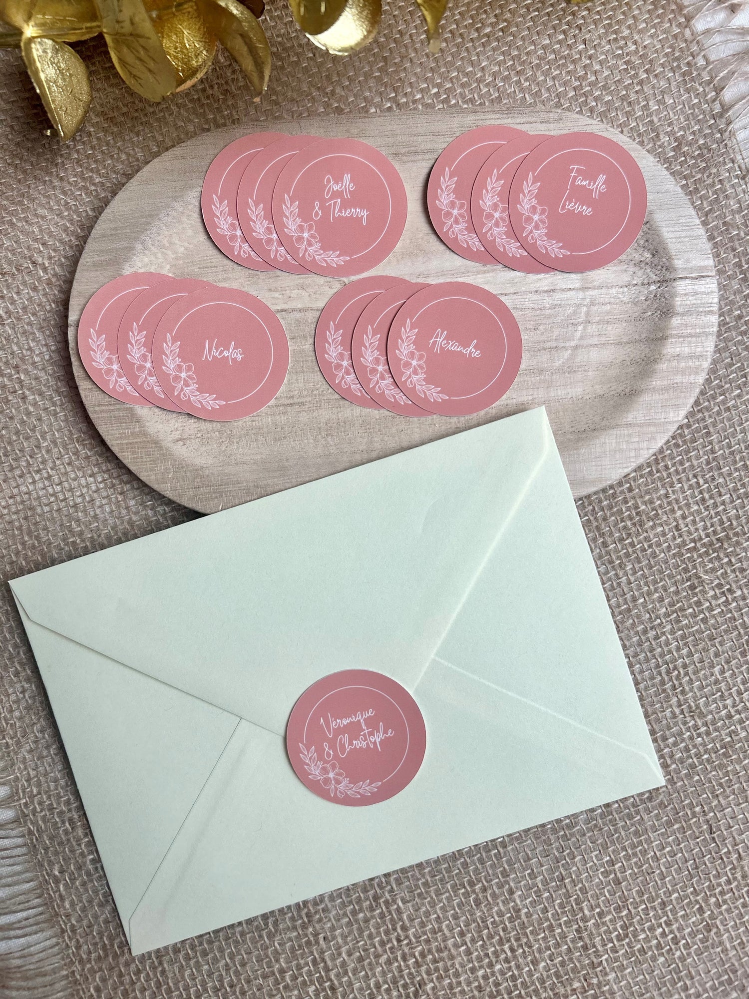 Stickers autocollants / Etiquettes perforées pour vos événements : mariage, baptême…