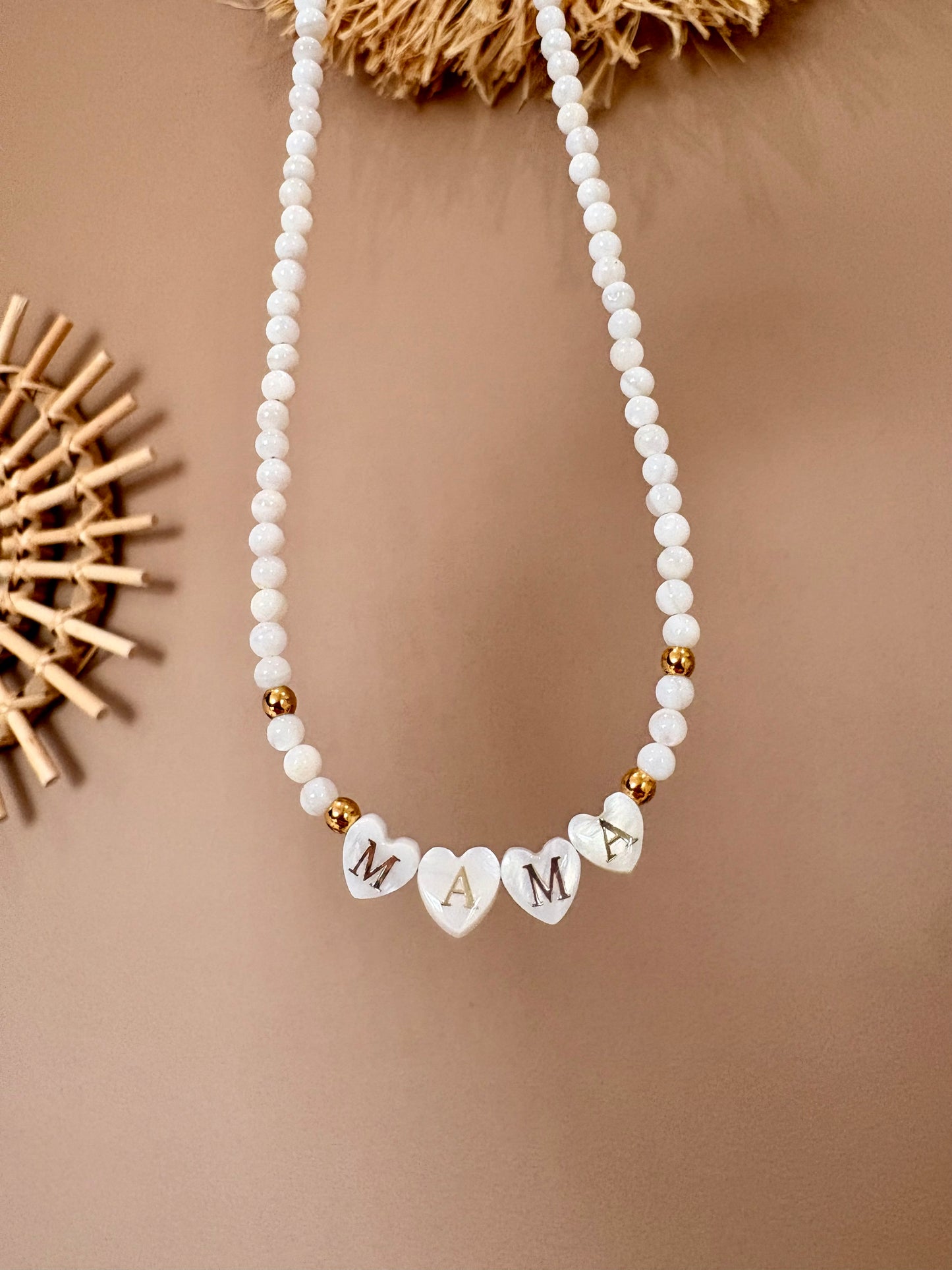 Collier MAMA en coquillage et acier inoxydable