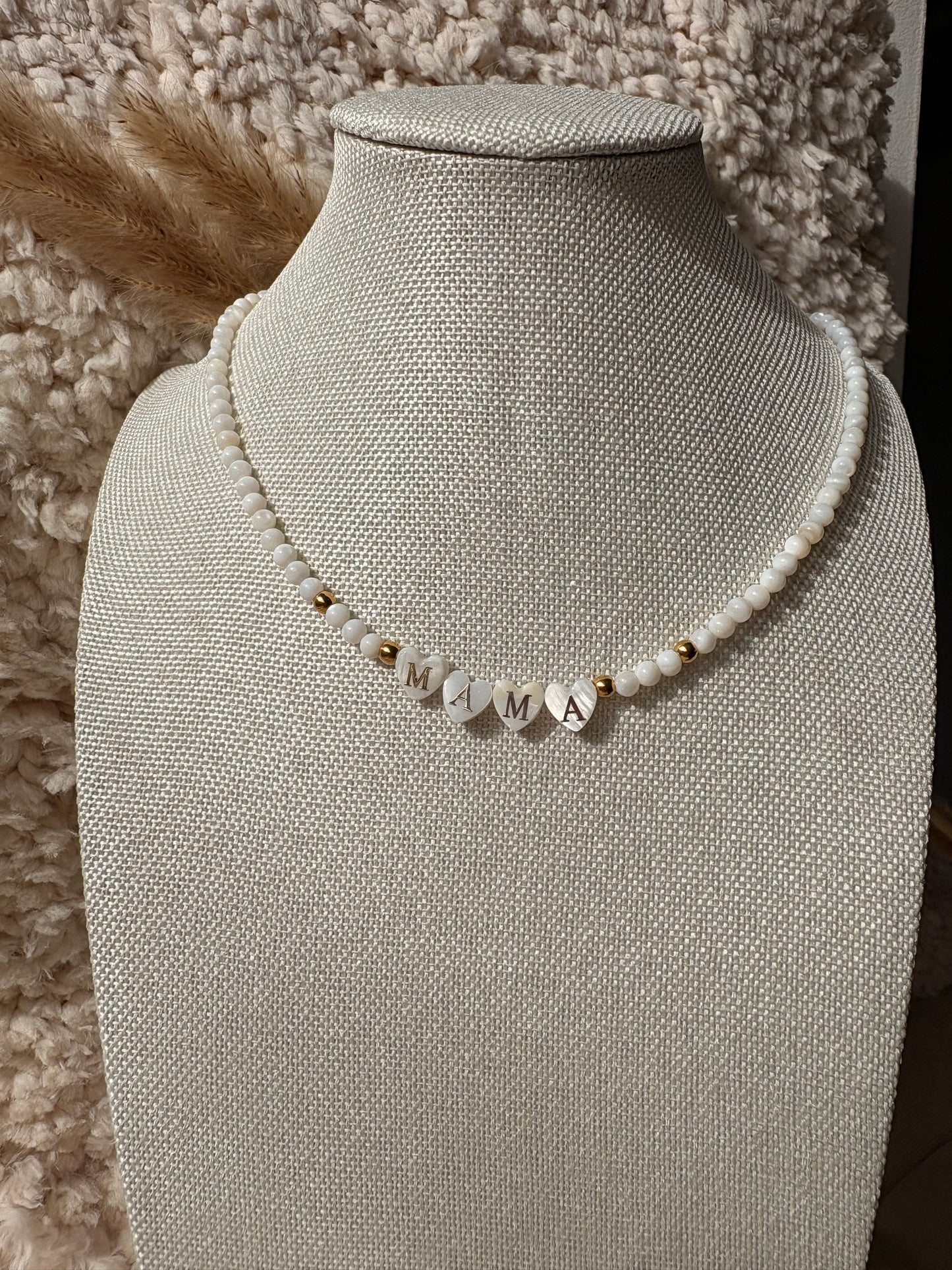 Collier MAMA en coquillage et acier inoxydable