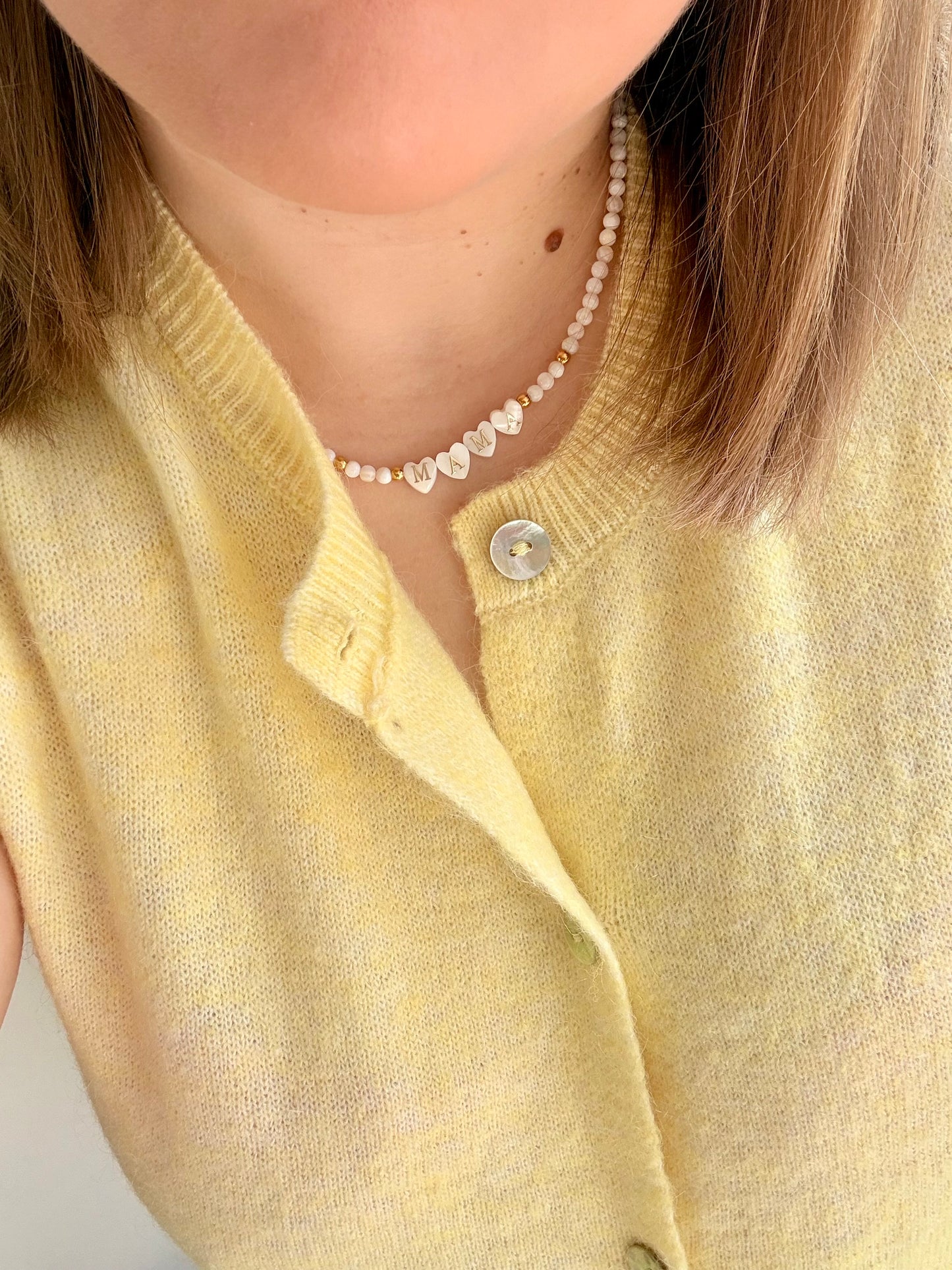 Collier MAMA en coquillage et acier inoxydable