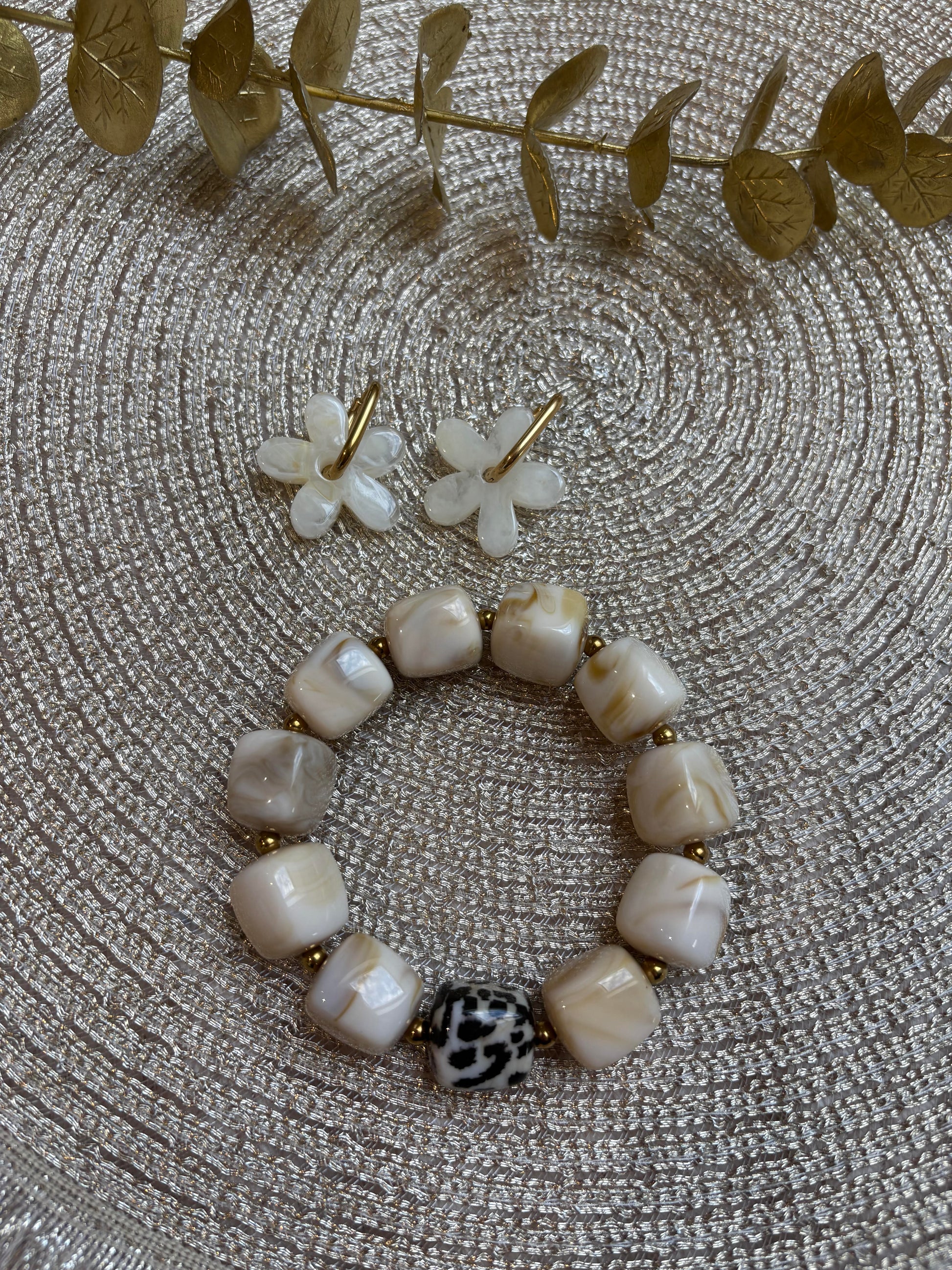 Bracelet grosses perles beiges et léopard - bijoux fait main femme