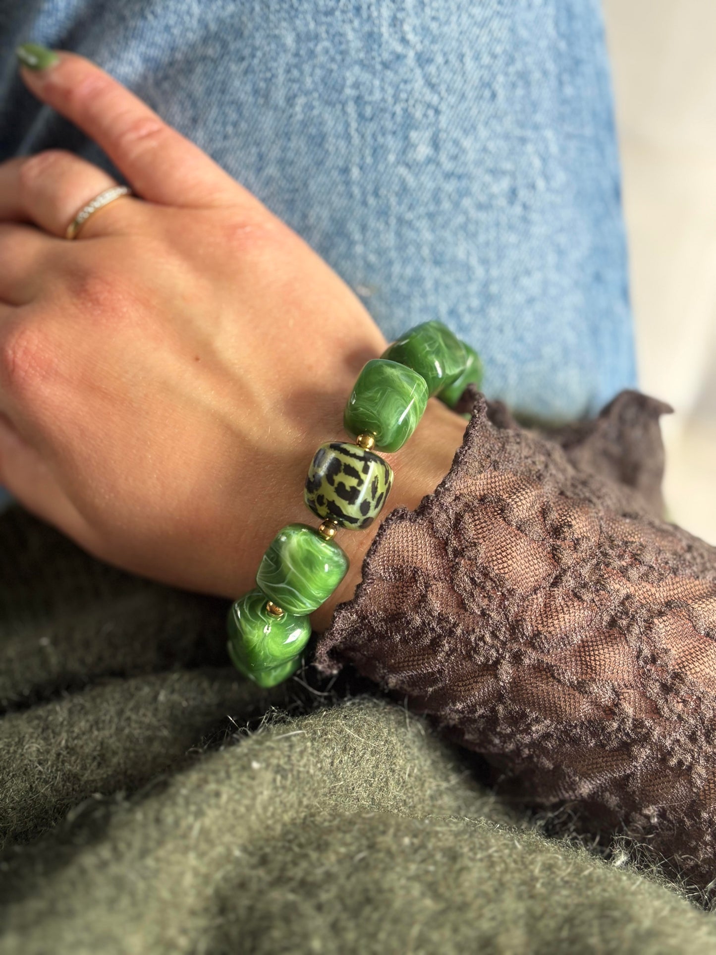 Bracelet grosses perles vertes et léopard - bijoux fait main femme