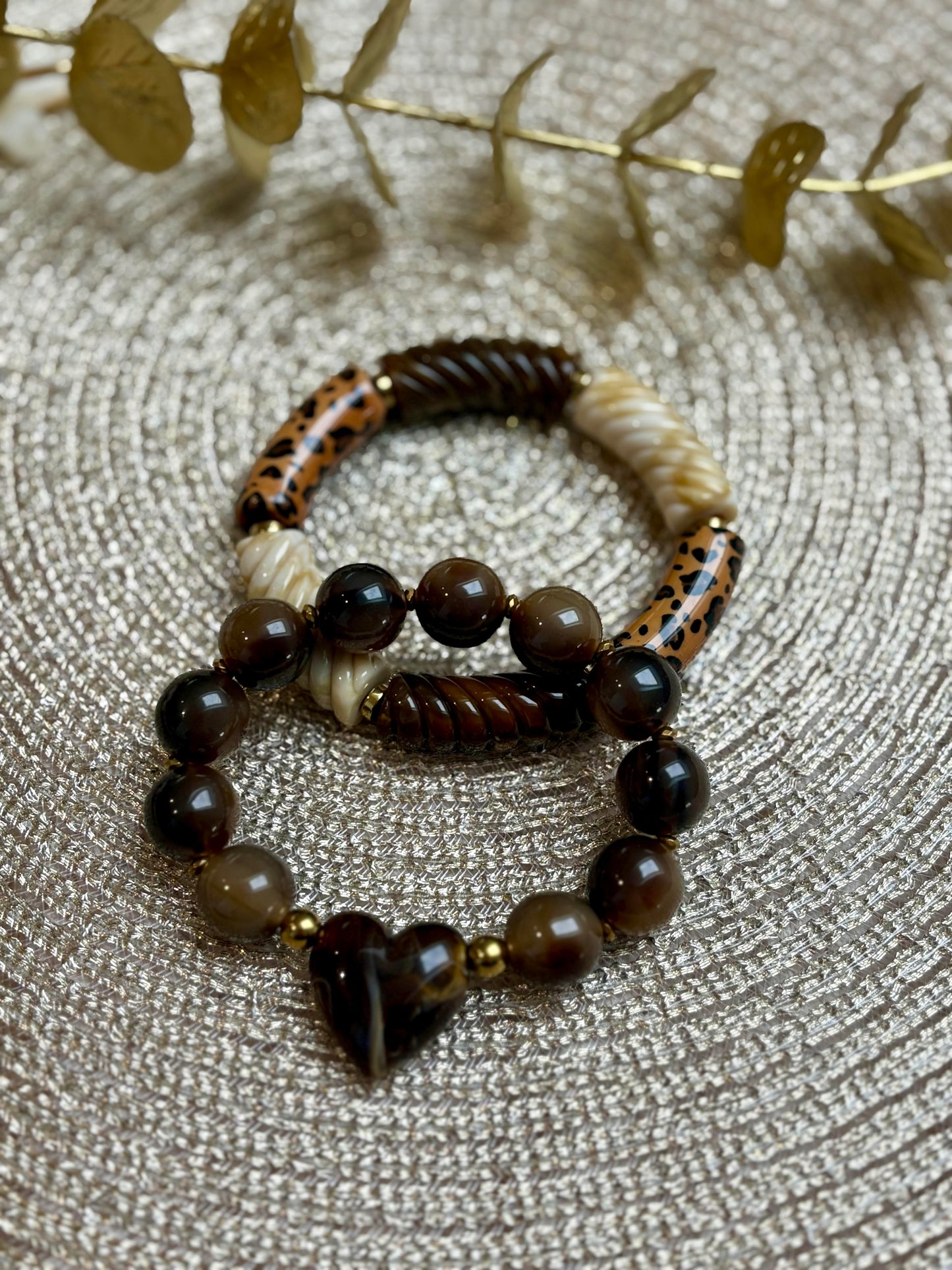 bracelet en perles acryliques avec coeur - bijoux femme fait main - cadeau femme saint valentin