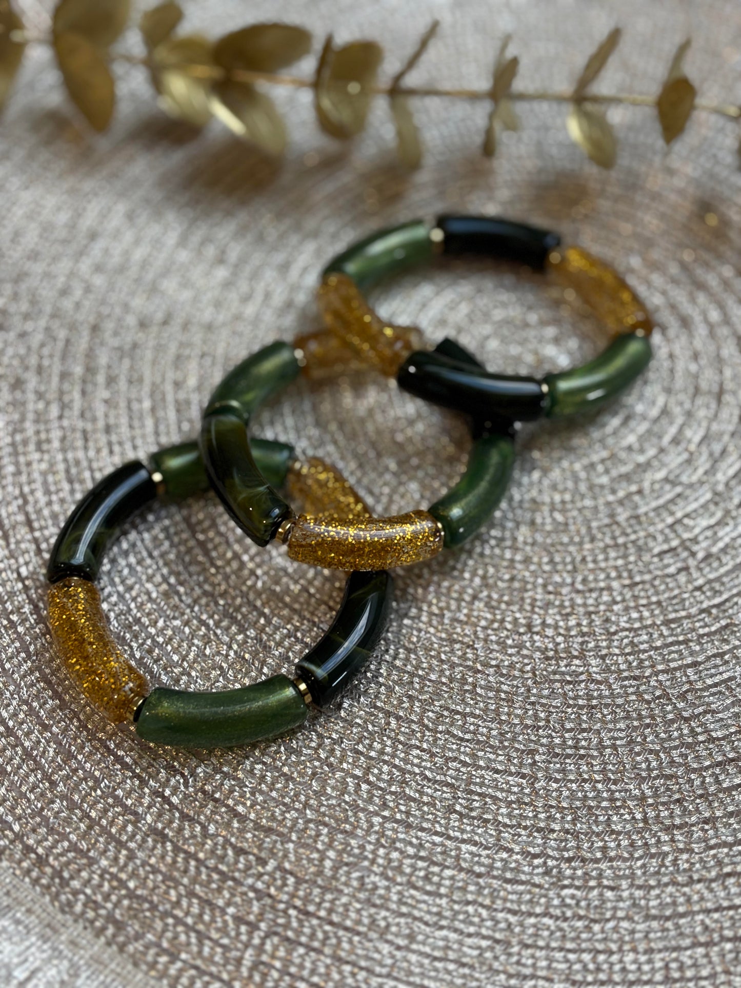 bracelet tube elastique vert à paillettes et doré - bijoux femme fait main