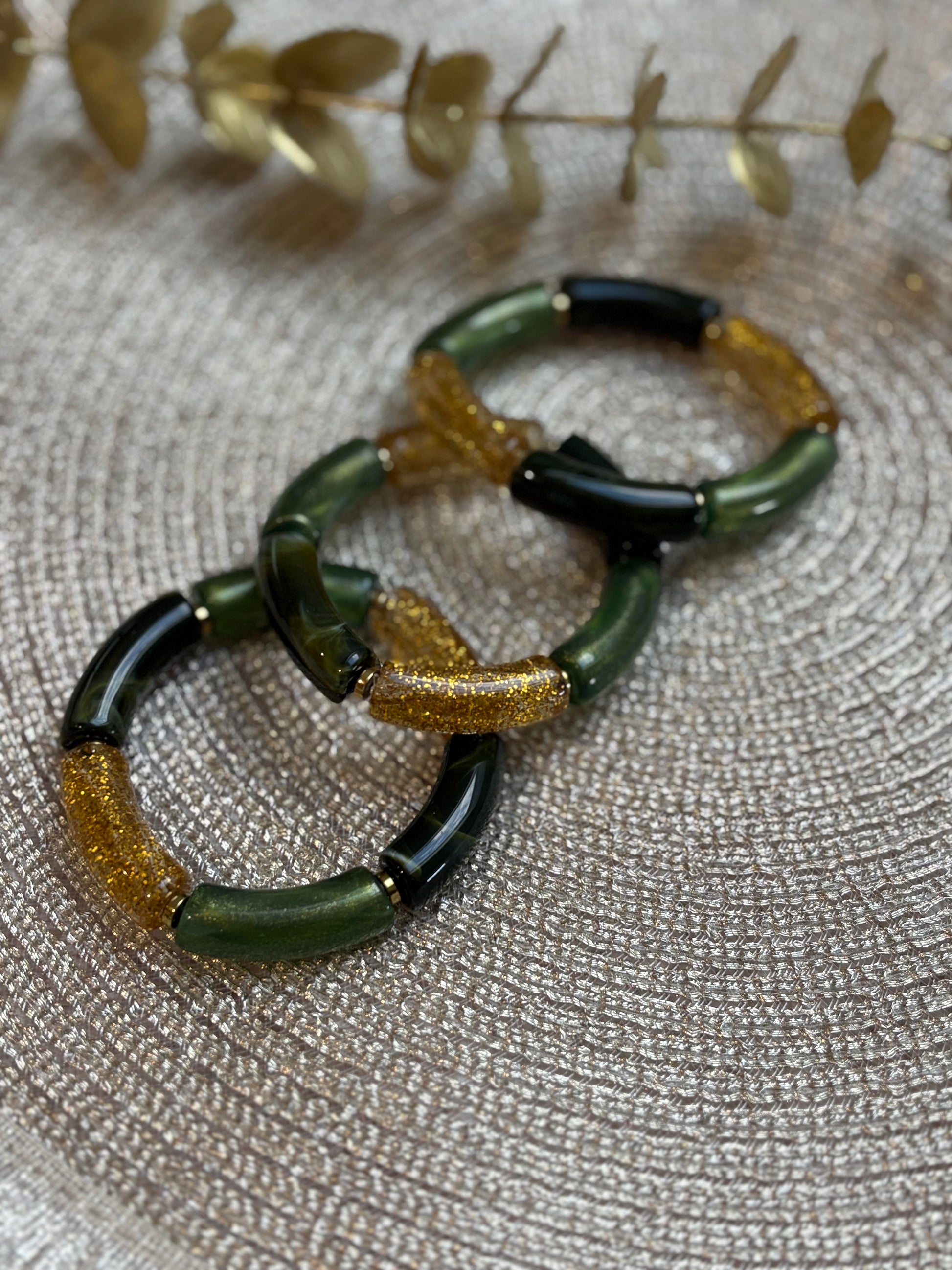bracelet tube elastique vert à paillettes et doré - bijoux femme fait main