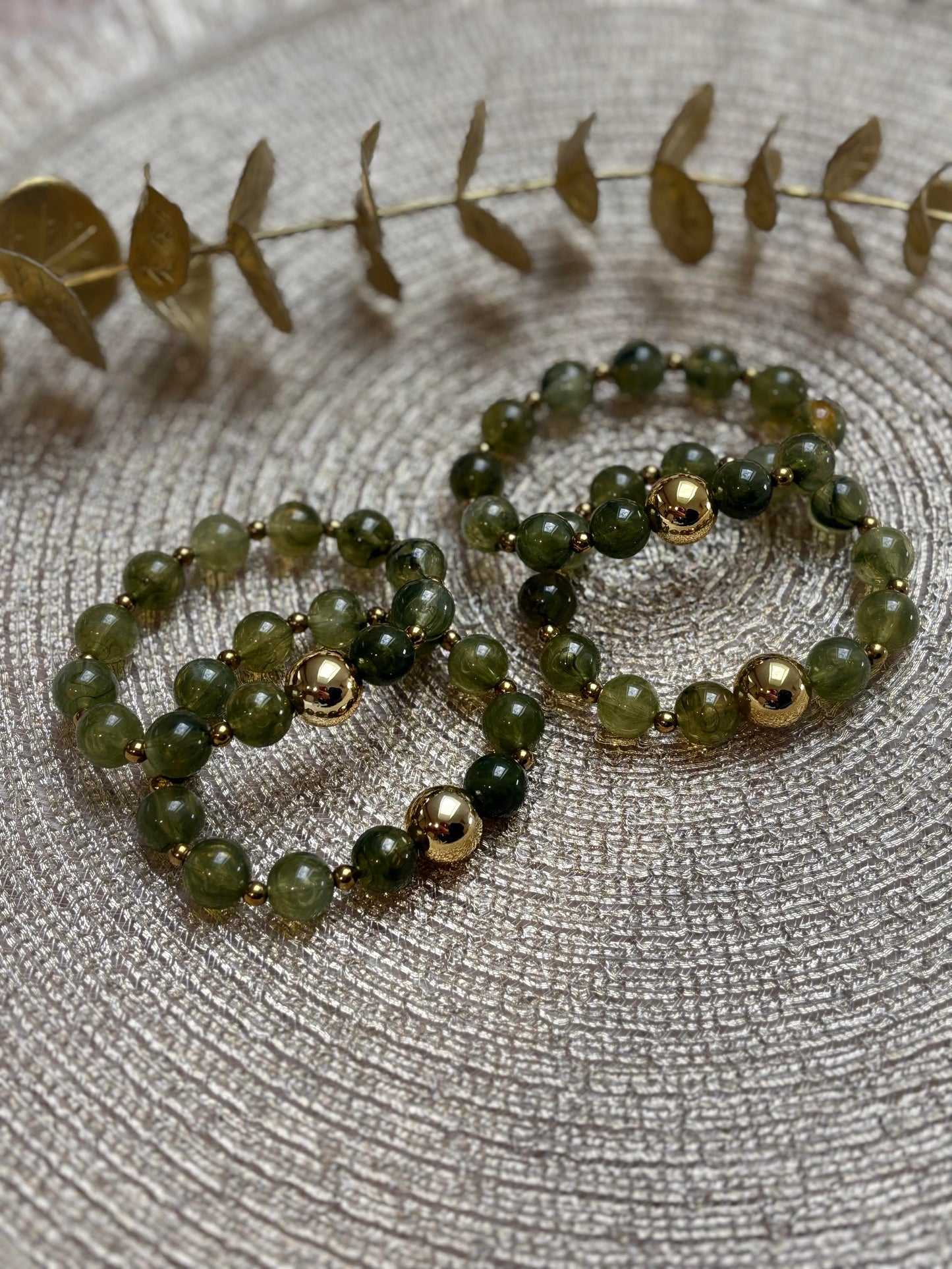 bracelet en perles vert olive et doré - bijoux fait main femme